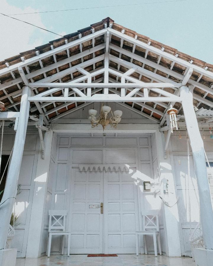 Roemah Renjana Yogyakarta Hotel Luaran gambar